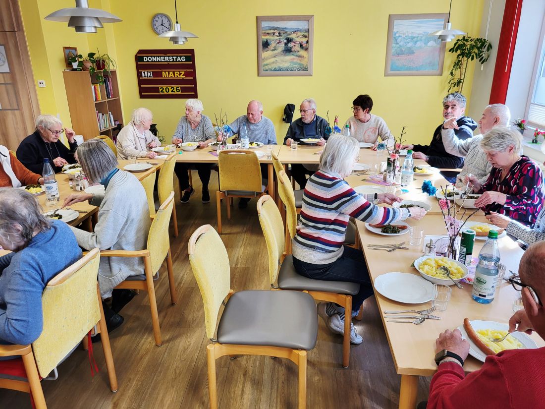 Mittags Kohl und Pinkel satt